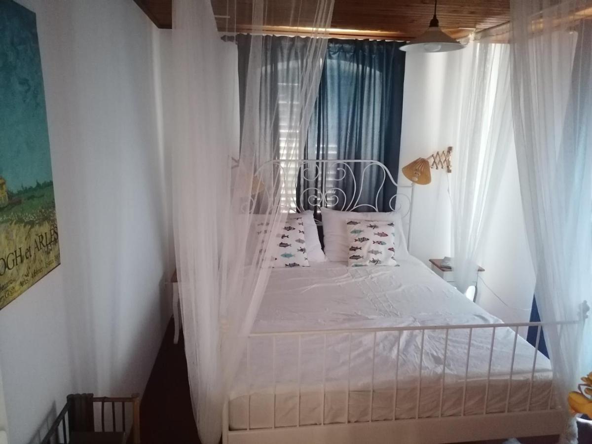Two-Bedroom Apartment With Sea View,Big Terrase And Garden Stari Grad  Esterno foto
